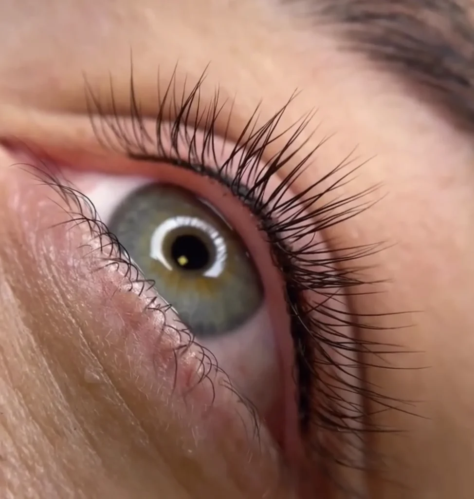 eyeliner tattoo